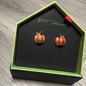 Betsey Johnson pumpkin stud earrings